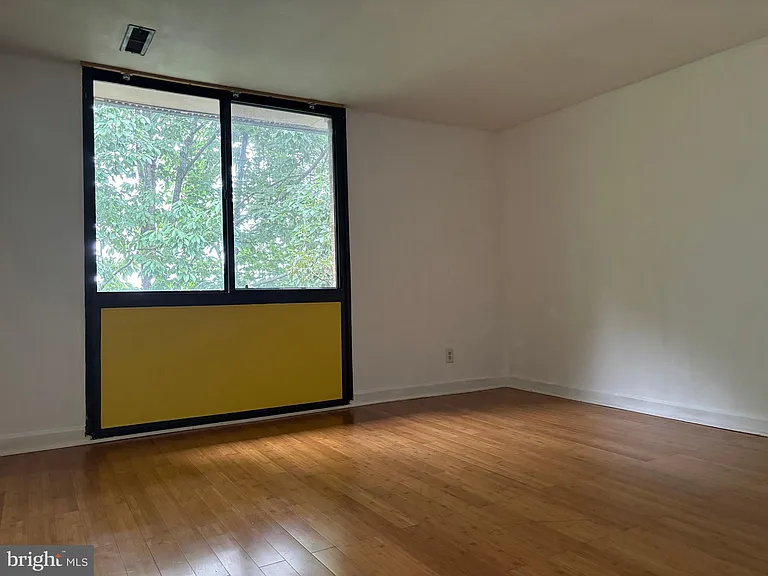 525 N Armistead St #302 — Photo 15