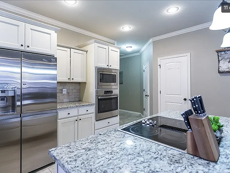 604 N Longfellow Ln — Photo 12