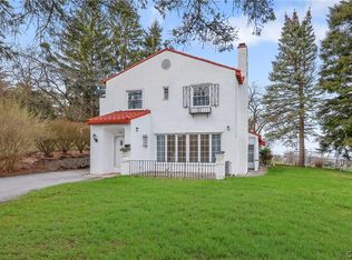 799 Woods Rd, Syracuse, NY 13209