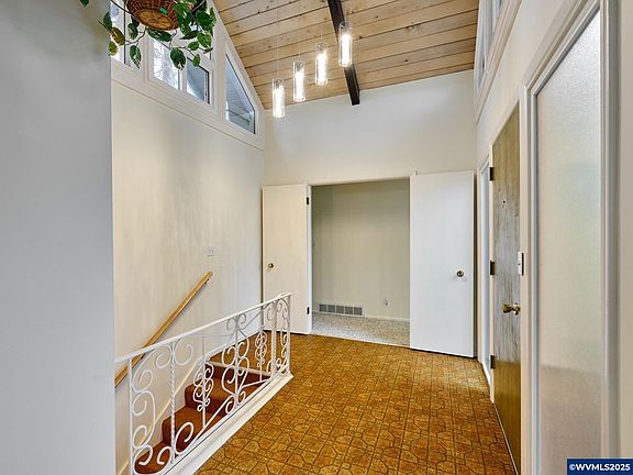 3rd image of 5195 Verda Ln NE