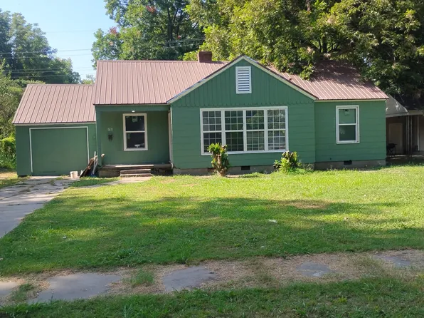 1611 Holly St, Blytheville, AR 72315