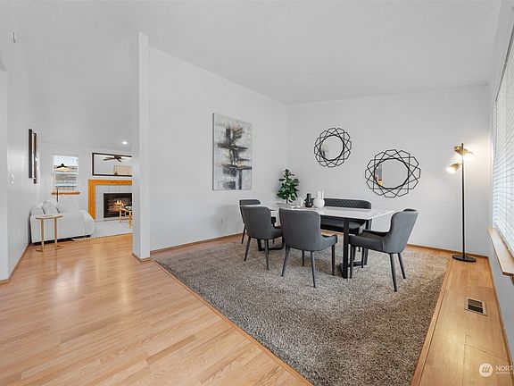 3rd image of 15302 77th Avenue E