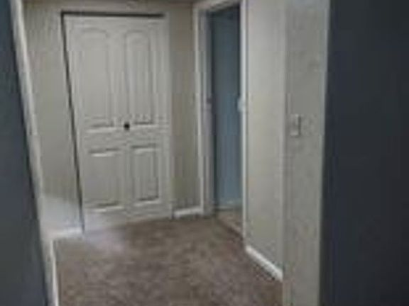 5th image of 306 W Aluminum St Unit B