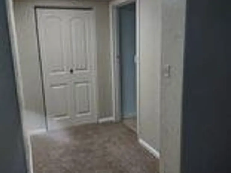 306 W Aluminum St — Photo 5