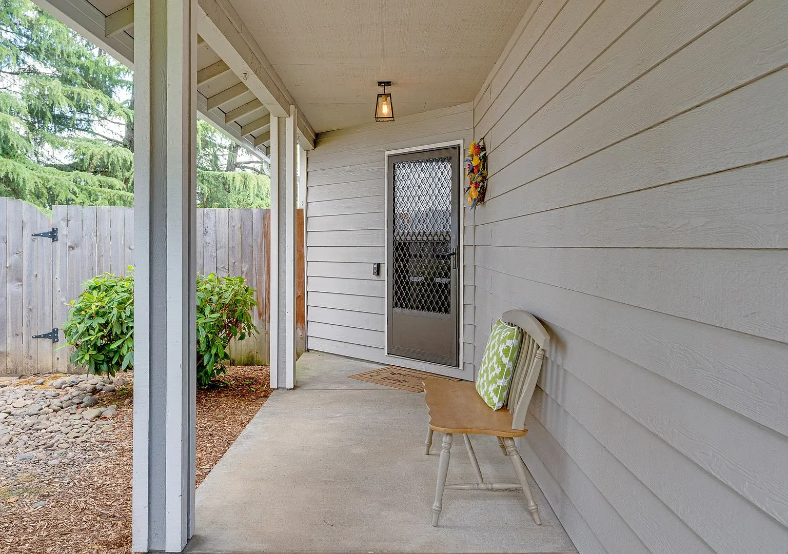 Updated townhome with all the amenities! — Photo 2