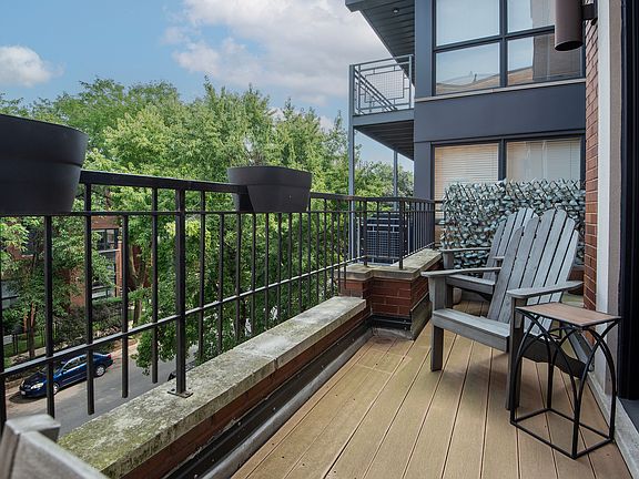 3rd image of 2319 W Wabansia Ave APT 3