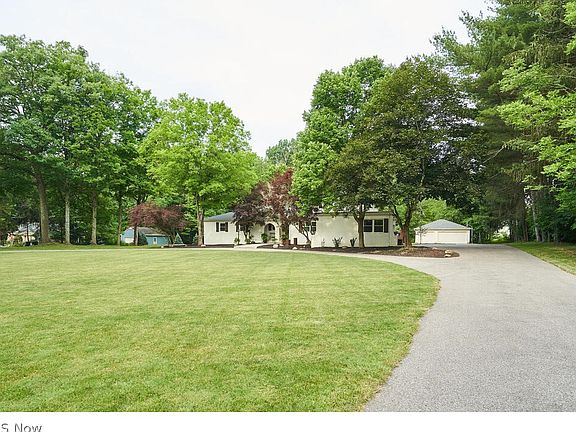 2nd image of 1120 Nina Ln