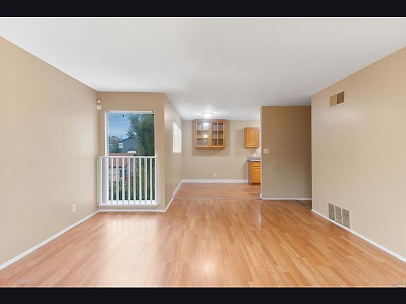 4th image of 164 Denton Ct #B