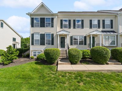 7274 Colonial Affair Dr #11, New Albany, OH, 43054