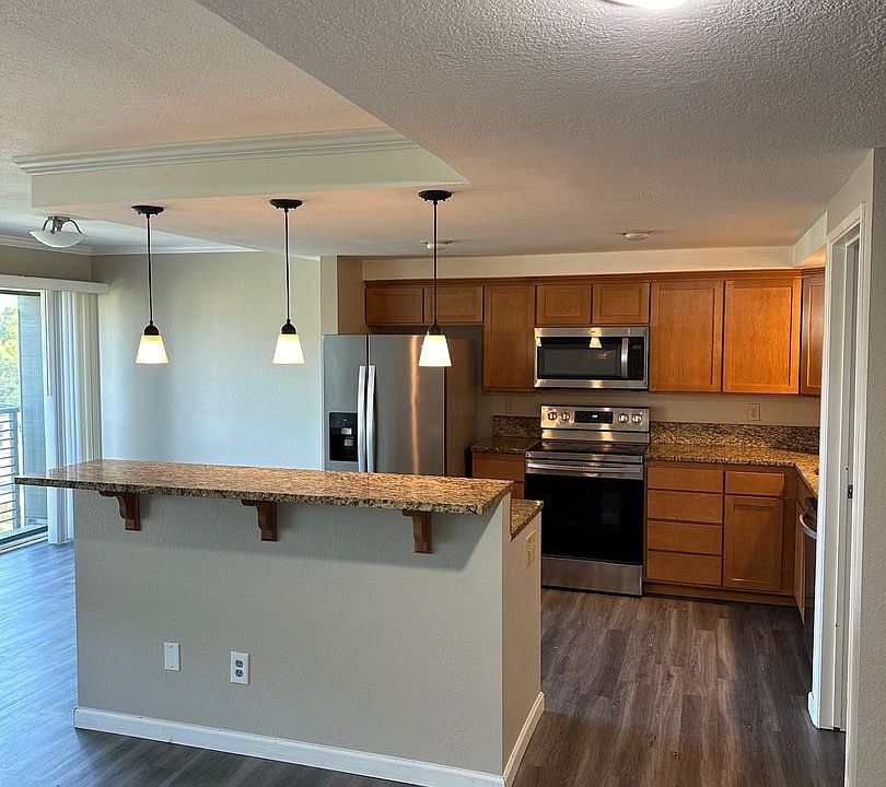 1st image of 11300 1st Ave NE APT 311