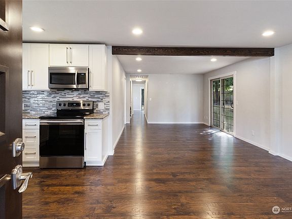 5th image of 12210 Roseberg Avenue S