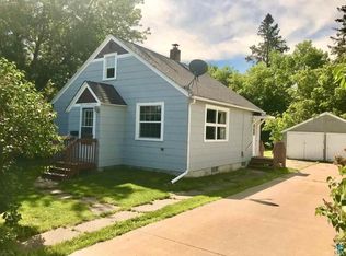 2004 Selmser Ave, Cloquet, MN 55720