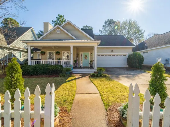 407 Orchard Cir, Dothan, AL 36305