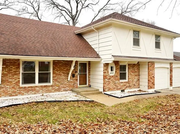 602 SW Murray Rd, Lees Summit, MO 64081