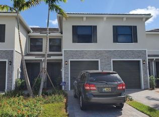 190 SE 5th Ct, Deerfield Beach, FL 33441