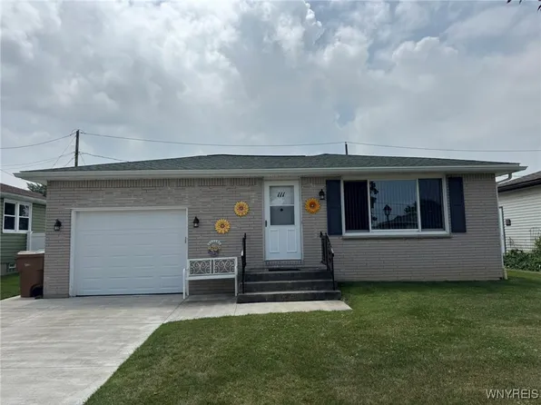 111 Parwood Dr, Cheektowaga, NY 14227