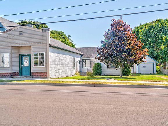 5th image of 415 Oak St