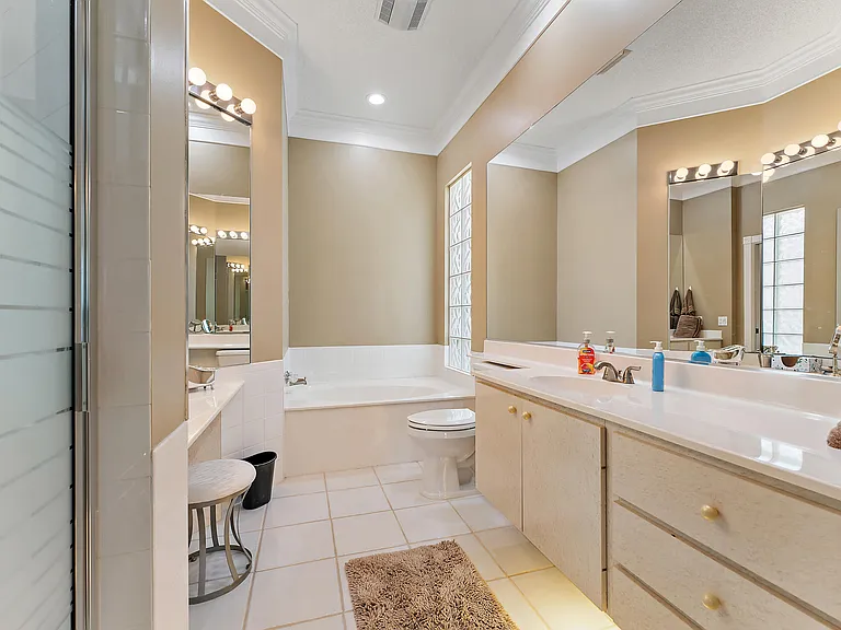8485 SE Palm Hammock Ln — Photo 26