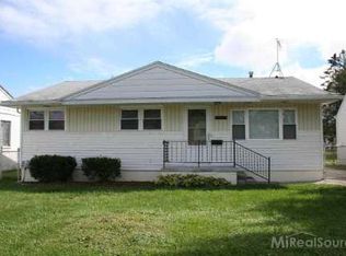 33766 Otto Ave, Fraser, MI 48026