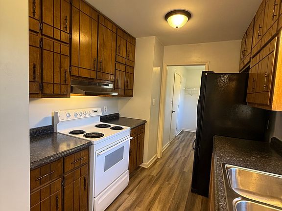 5th image of 5067 Valley Ct