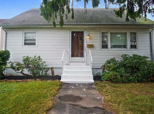 28 Randall Rd, Revere, MA 02151