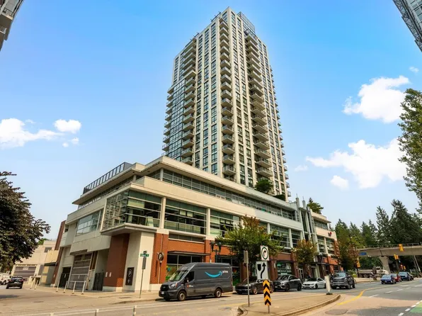 3007 Glen Dr #2108, Coquitlam, BC V3B 0L8