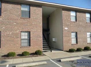 1433 Ireland Dr #D, Fayetteville, NC 28304