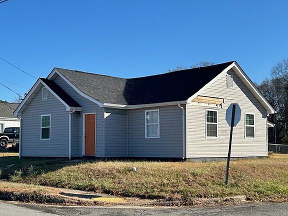 3rd image of 910 Linwood Rd