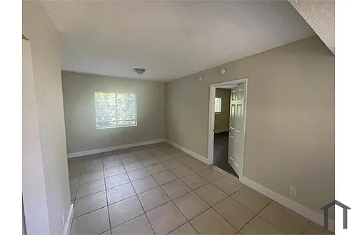 1444 Windsor Ct #5 Photo 1
