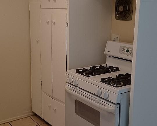 5th image of 771 Spruce Ave #H