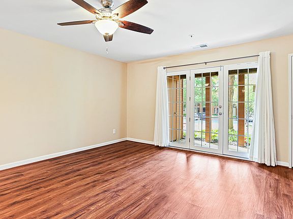 5th image of 4934 Columbia Rd APT 1