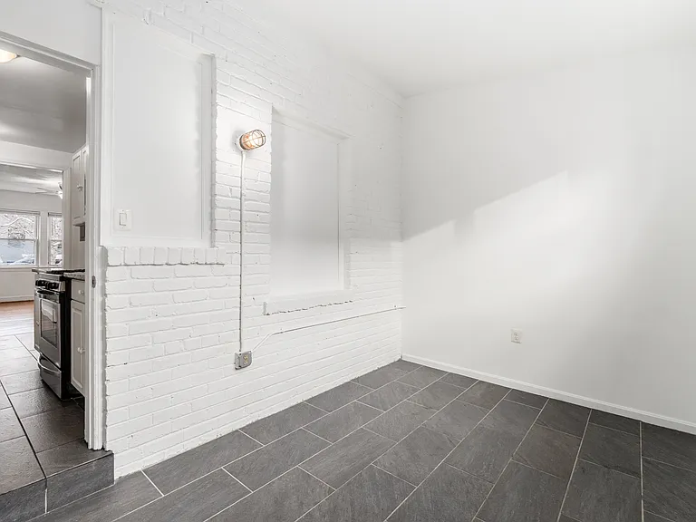 1621 F St NE #3 — Photo 8