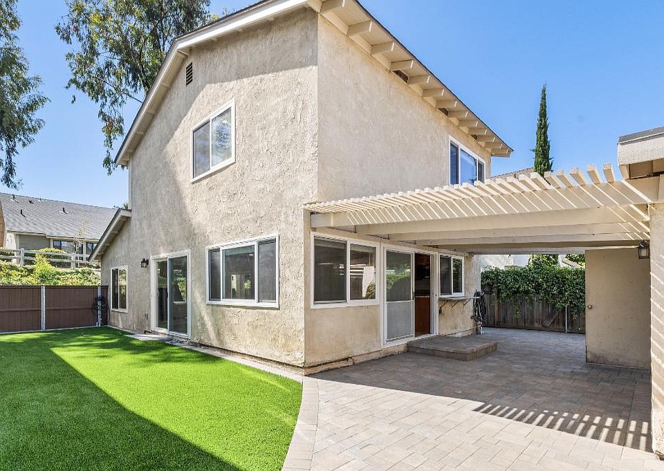 1st image of 10722 Esmeraldas Dr