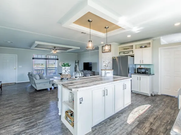 127 Dockal Dr, Bertram, TX 78605