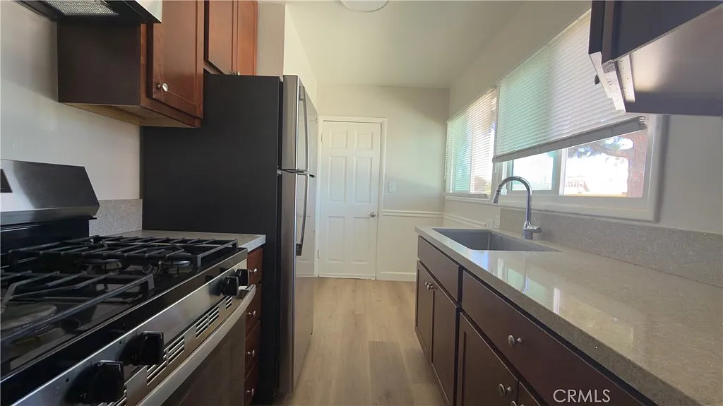 1 bed, 660 sqft, $2,100 — Photo 2