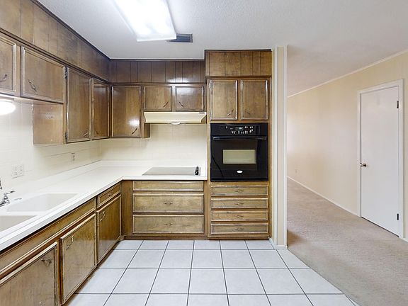 5th image of 103 E Jefferson Pl