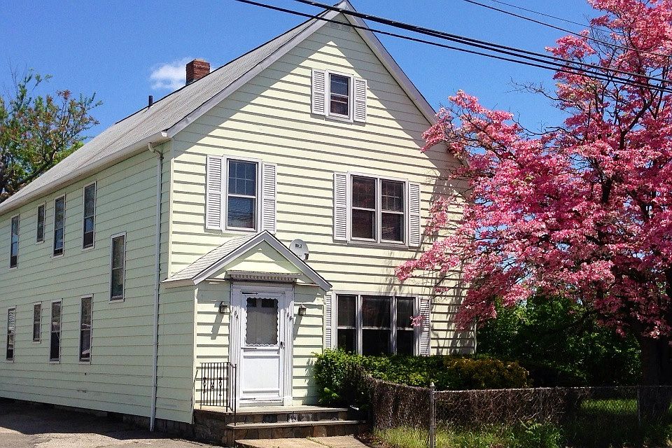 134 French St