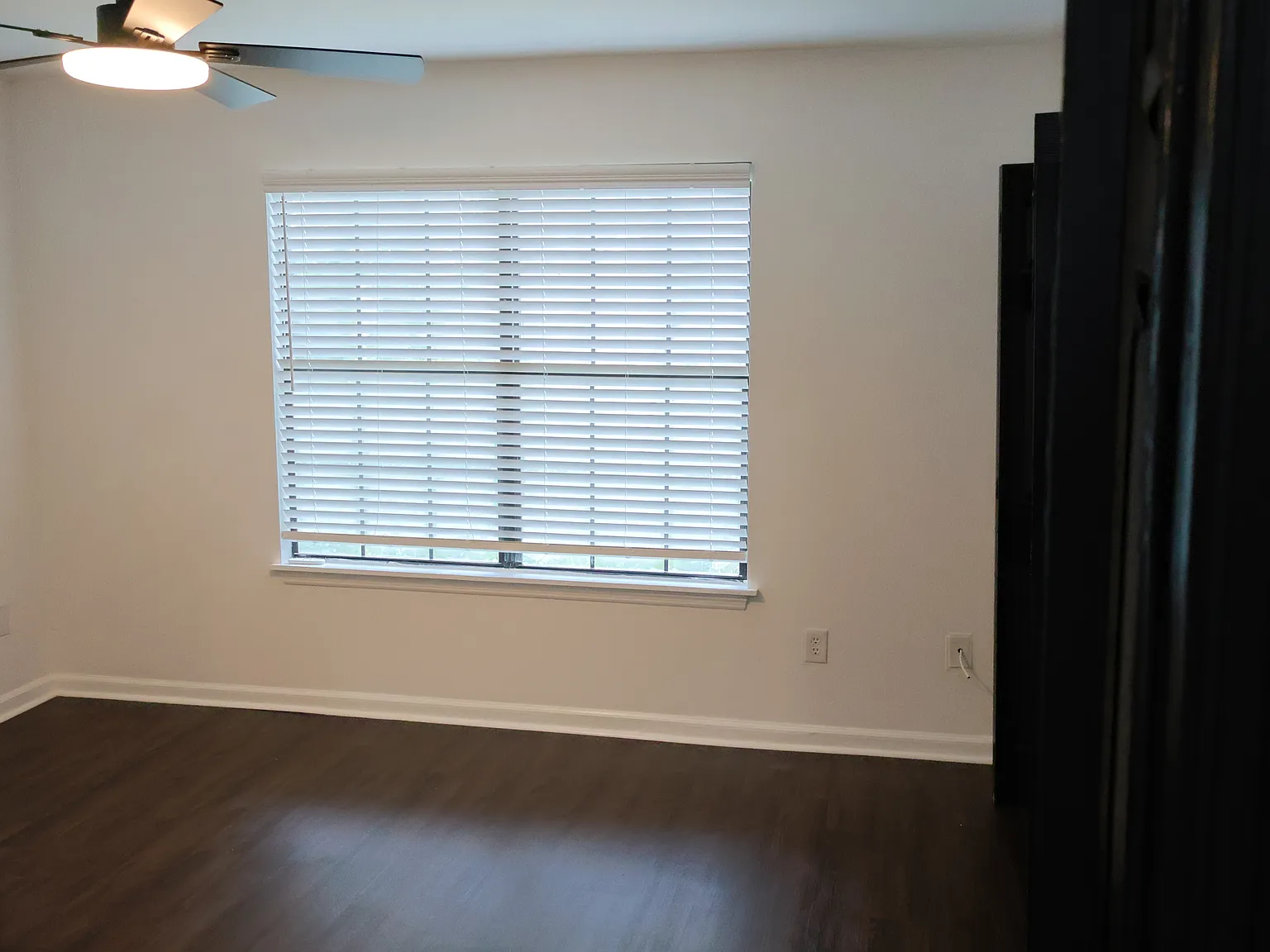 2 bed 2.5 bath Utilities and wifi included — Photo 4