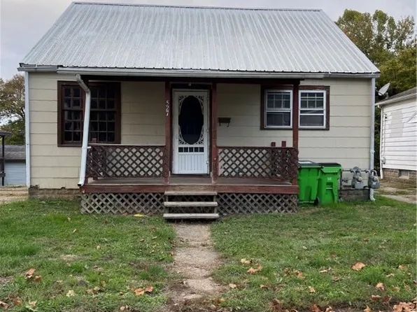527 N 15th St, Coshocton, OH 43812