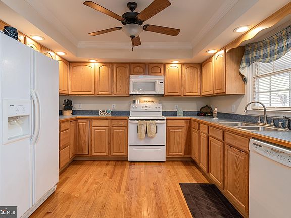 3rd image of 5807 Dogwood Tree Ln