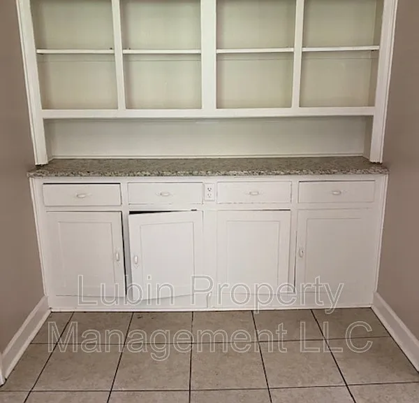 2191 Washington Ave #1 — Photo 8