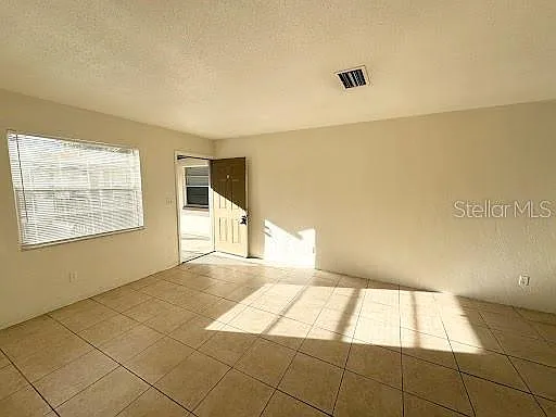 1 bed, 1.0 bath, 800 sqft, $775 — Photo 4