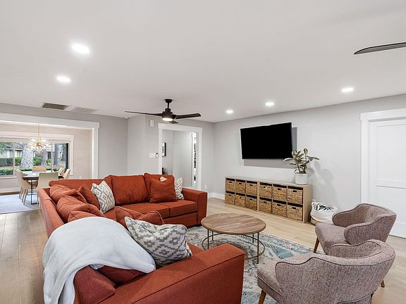 4th image of 4423 Apollo St