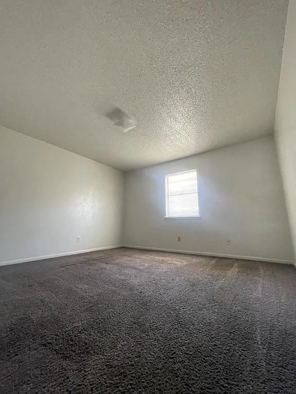 1205 Urbantke Court Unit B — Photo 3