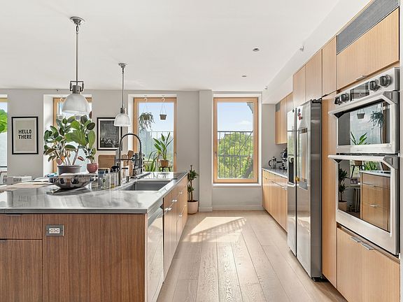 3rd image of 191 Chrystie St APT 4F