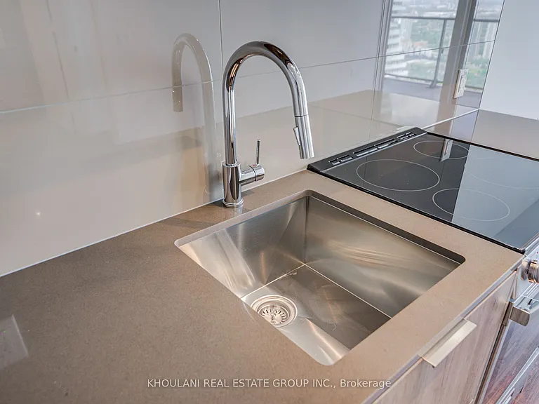 448 Burnhamthorpe Rd W #4906 — Photo 8