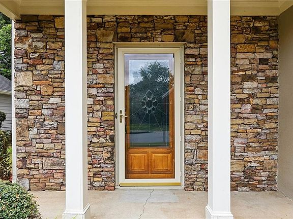 2nd image of 2075 Drogheda Ln