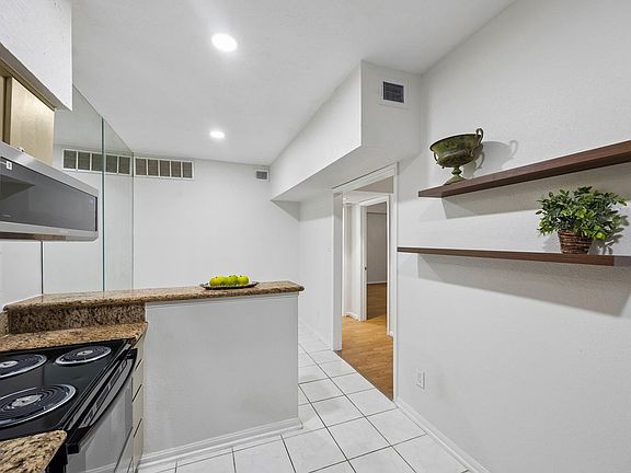 5th image of 2100 Tanglewilde St APT 529