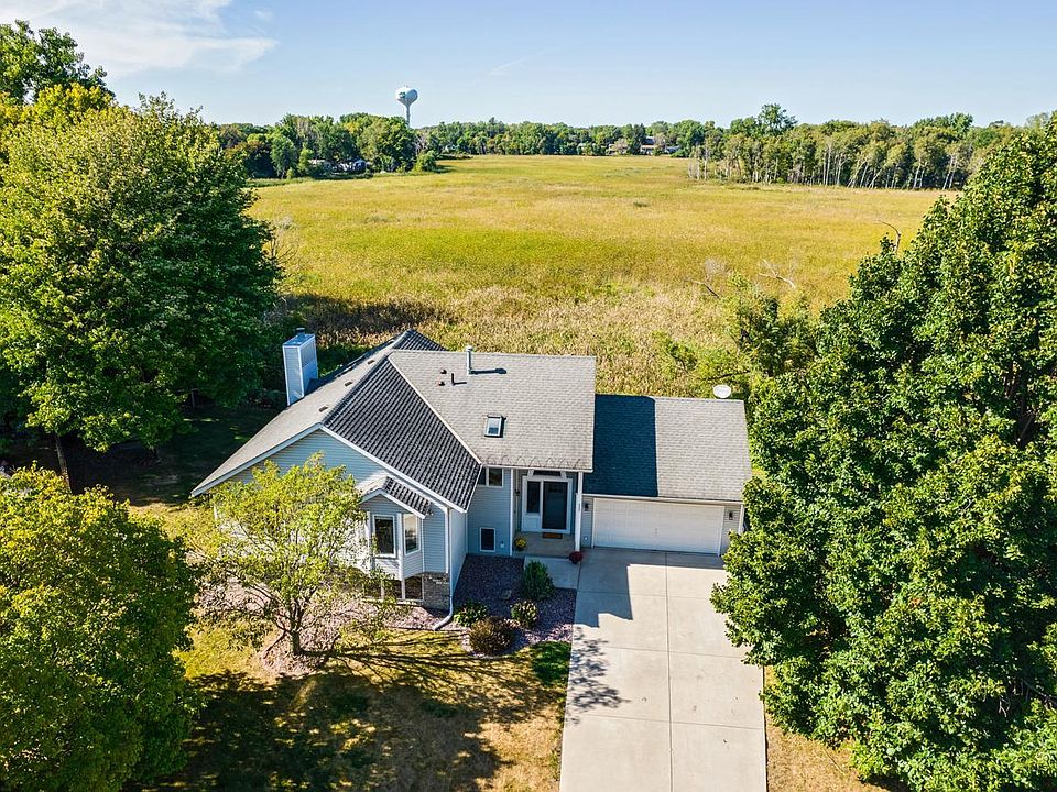 1st image of 557 Aileen Ct