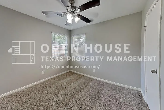 6823 Heather Hollow Dr — Photo 12